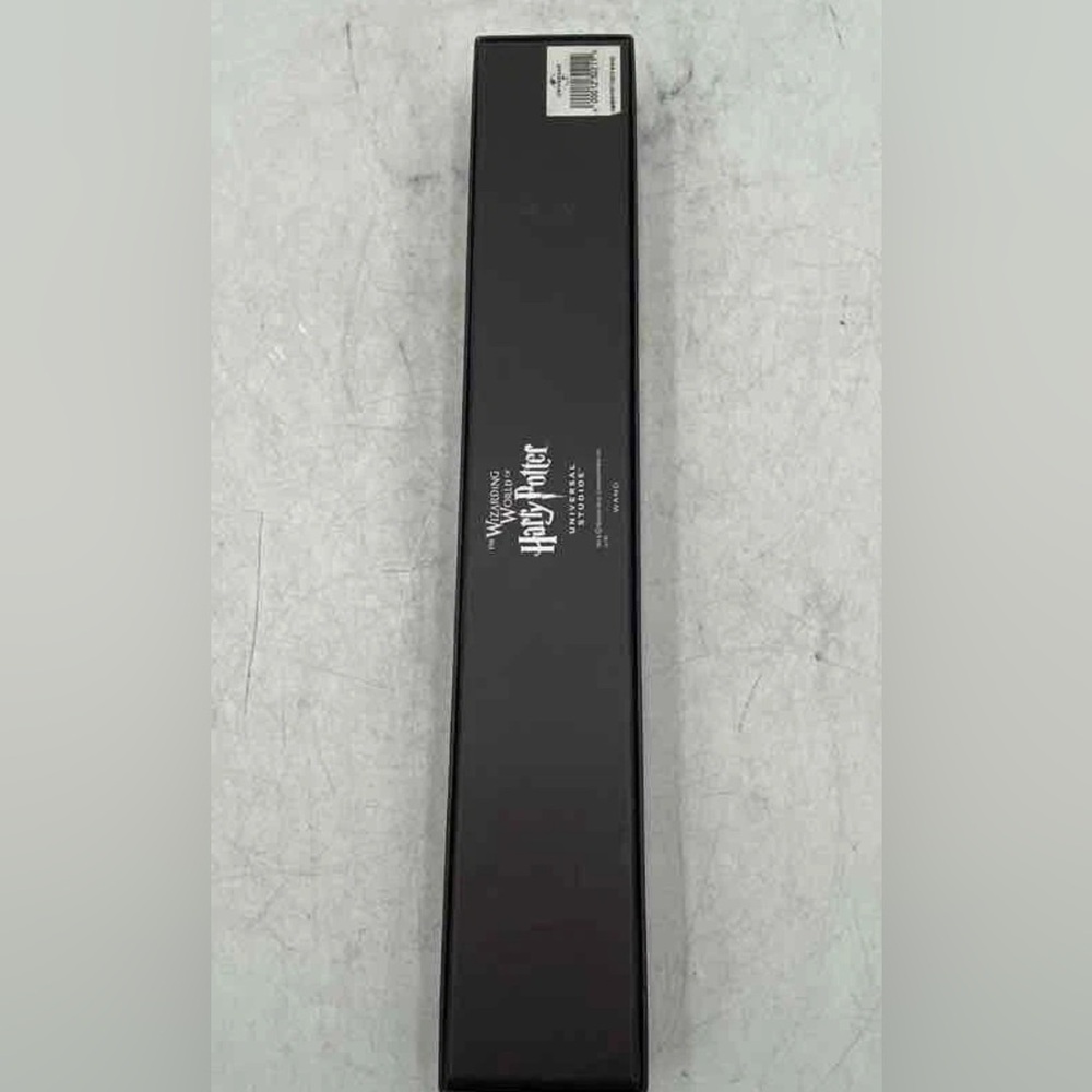 Universal Studios collectible Harry Porters the wizard world wand in box NEW